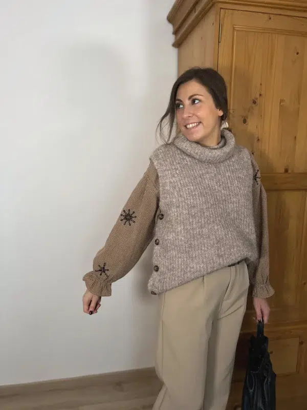 Pull MARTHE taupe 7 scaled